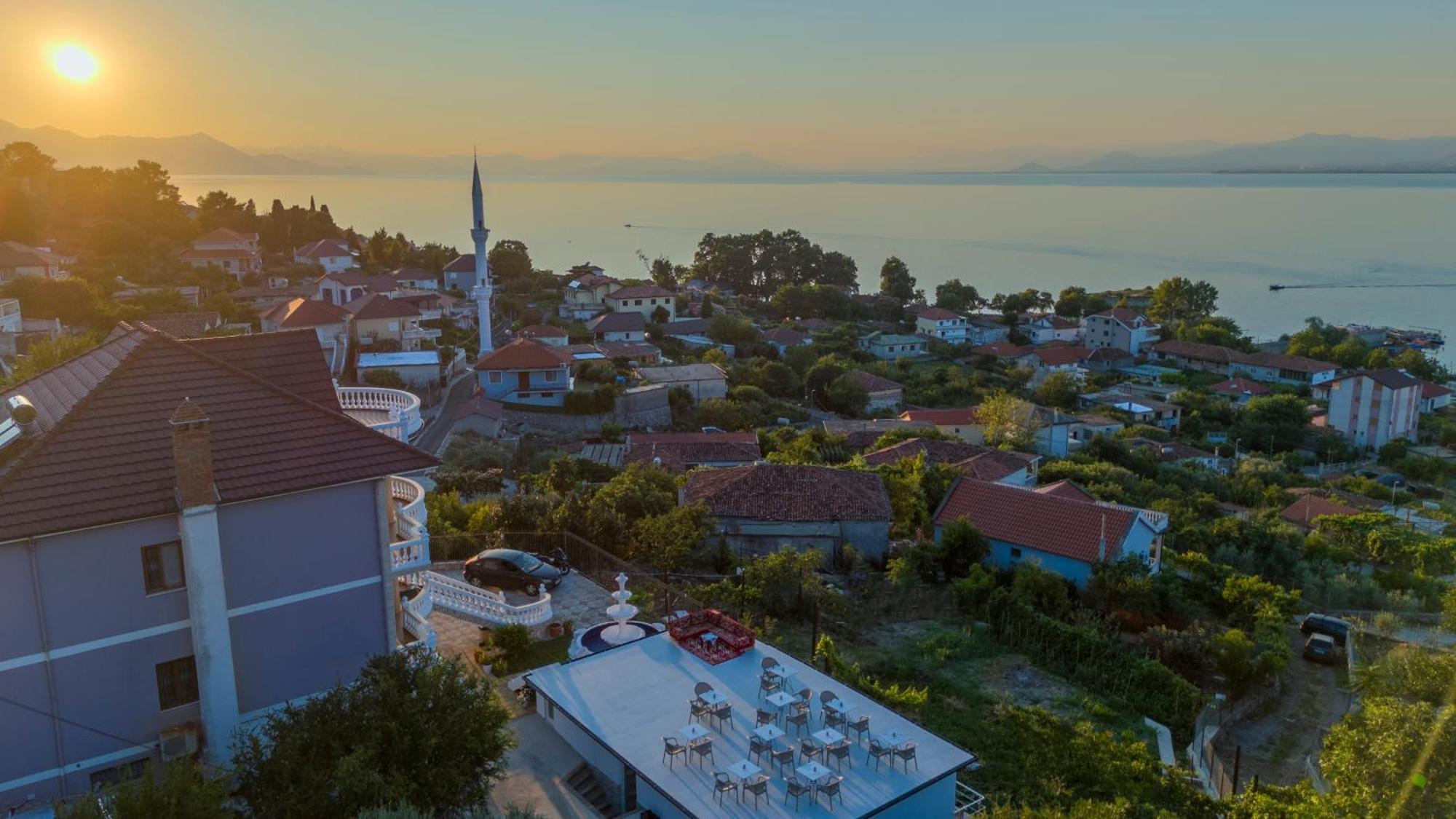 Vila Sela Shkodra Exterior foto